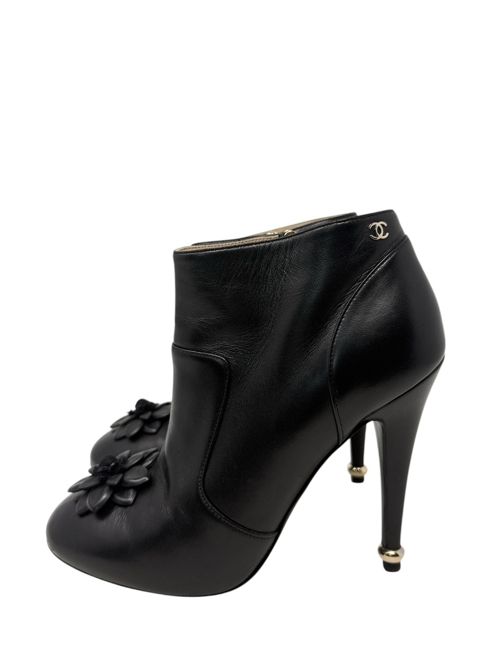 Chanel Interlocking CC Logo Camellia Flower Toe Black Leather Booties Size 37